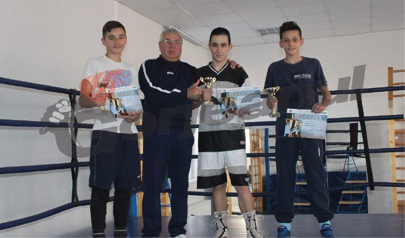 Tineri pugiliști gorjeni, învingători la Cugir