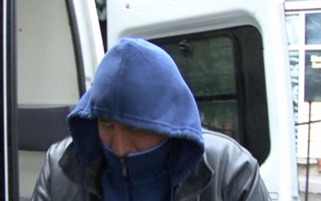 Polițistul Pasăre, dornic de aventuri extraconjugale