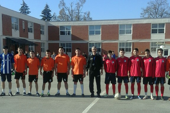 Pandurii Juniori au marcat trei goluri în amicalul cu elevii de la ,,Auto”