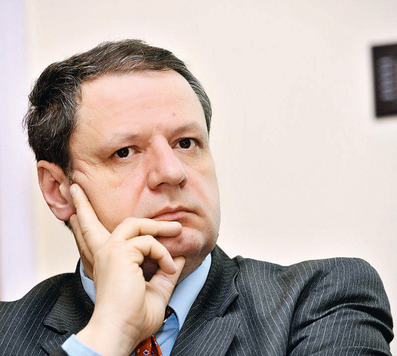 Întrebări legate de Cioloş! Morega nu-l vede pe Paveliu bun de ministru al Sănătăţii