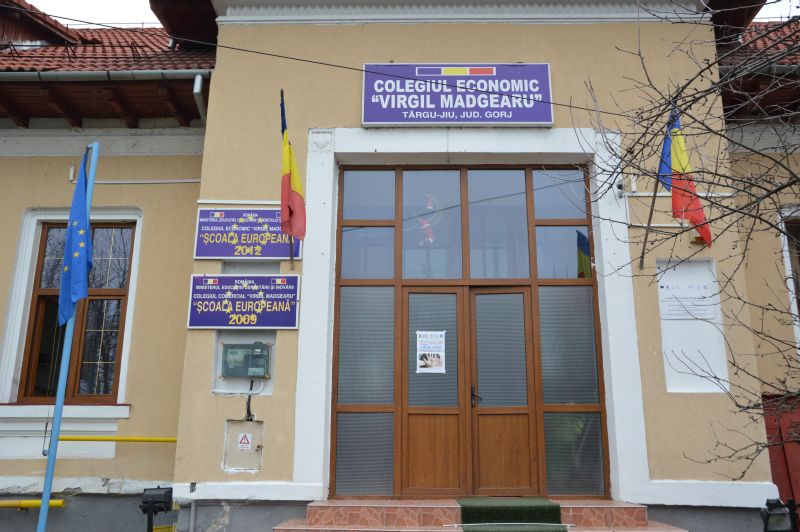 Concursul ”Arta sau violență? Tu alegi!”, la o nouă ediție