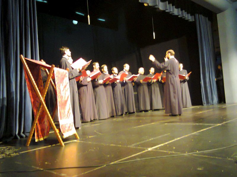 Cea de-a 4-a ediție a Festivalului de colinde și obiceiuri tradiționale de la Târgu-Jiu