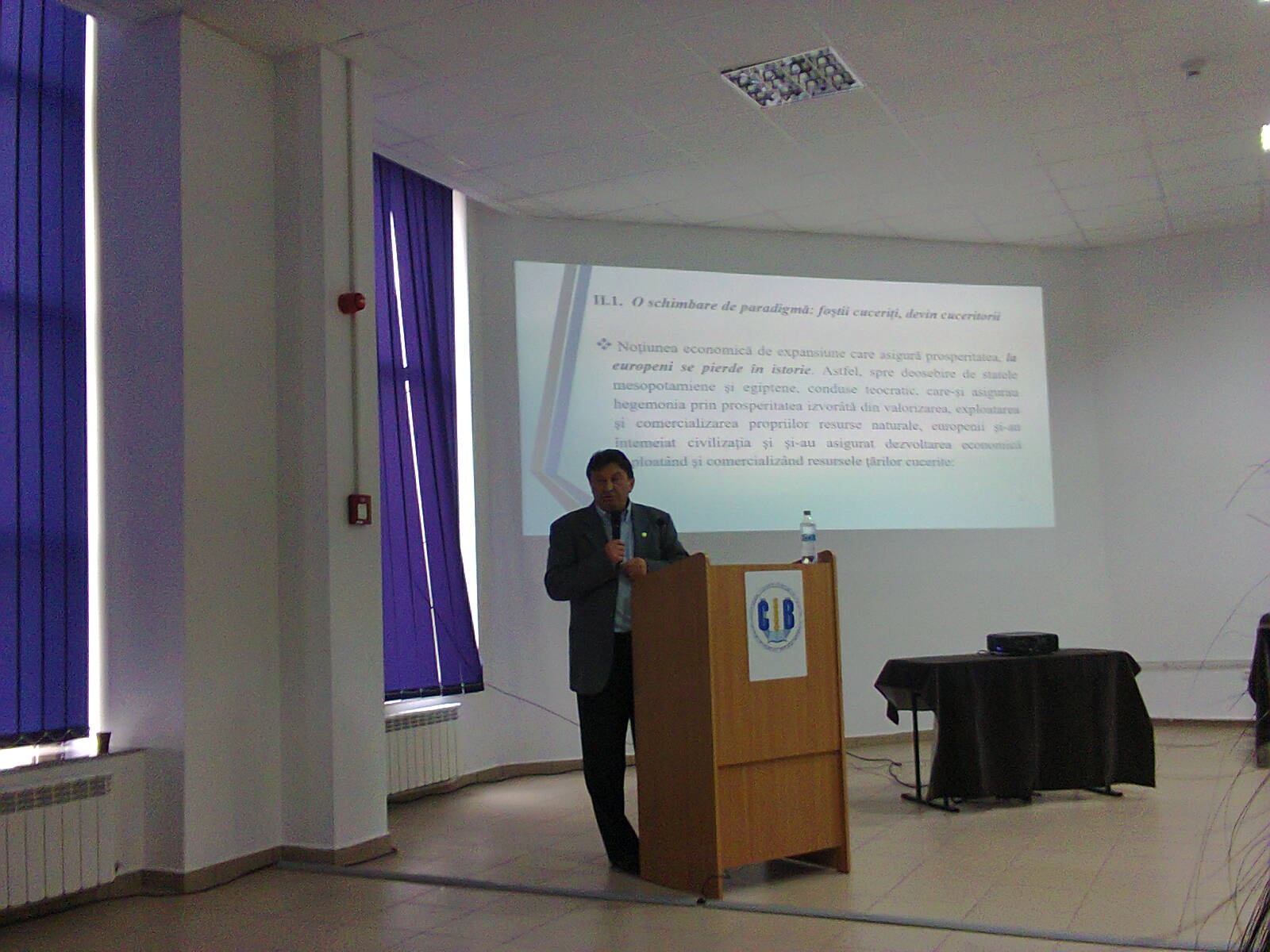 Simpozionul științific de la Târgu-Jiu: «MIGRAȚIE ȘI TERORISM. CRIZA DE IDENTITATE A EUROPEI»