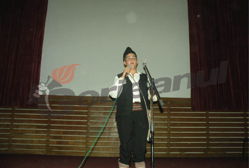 Elevi din Gorj, premiaţi la Festivalul „Glas de înger”