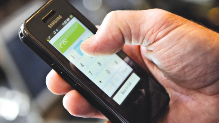 Peste 140.000 de apeluri false la 112, în 2015, în Gorj