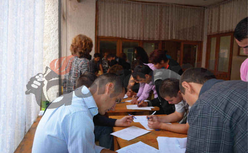 Rata şomajului, în uşoară scădere