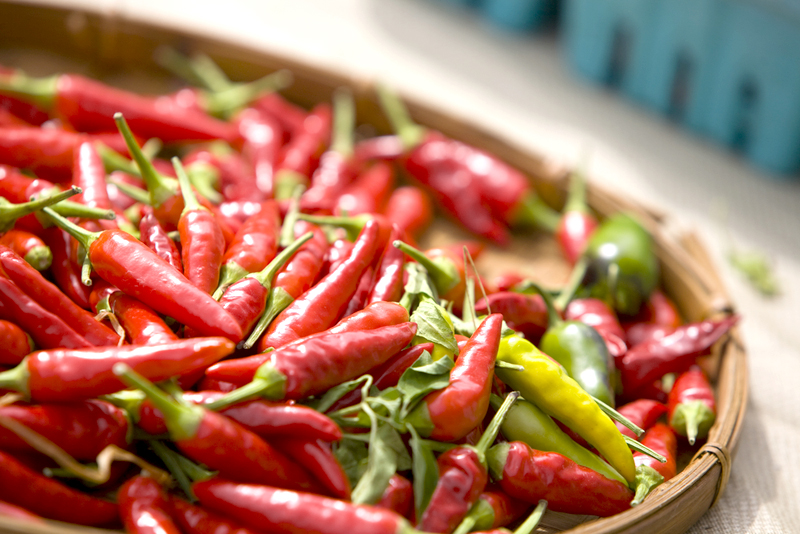 Plante medicinale din Farmacia Domnului – Ardeiul iute ajută digestia şi tratează etilismul cronic!