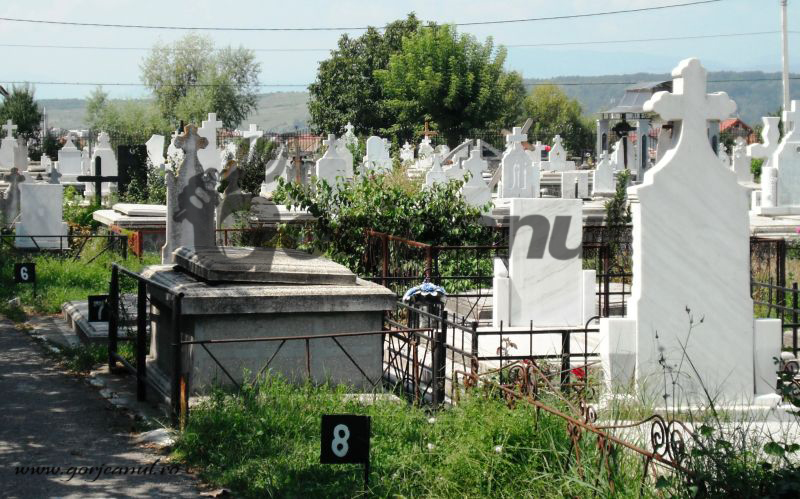 Cetăţeni fără familie, înhumaţi de autorităţile târgujiene