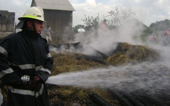 Anexă gospodărească incendiată