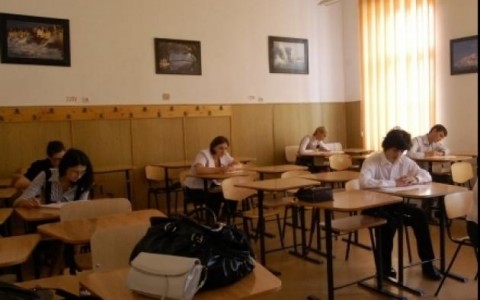 Au început etapele locale ale olimpiadelor școlare