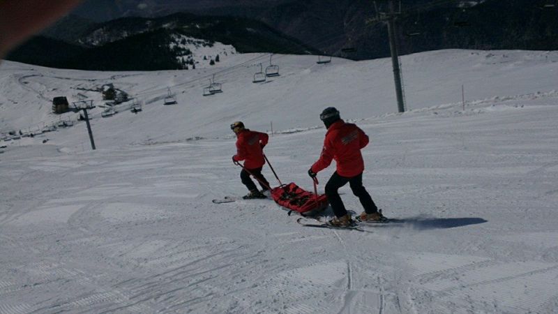 Doi salvamontiști gorjeni, la cursul “Comandament/management pentru intervenţia la avalanşă”