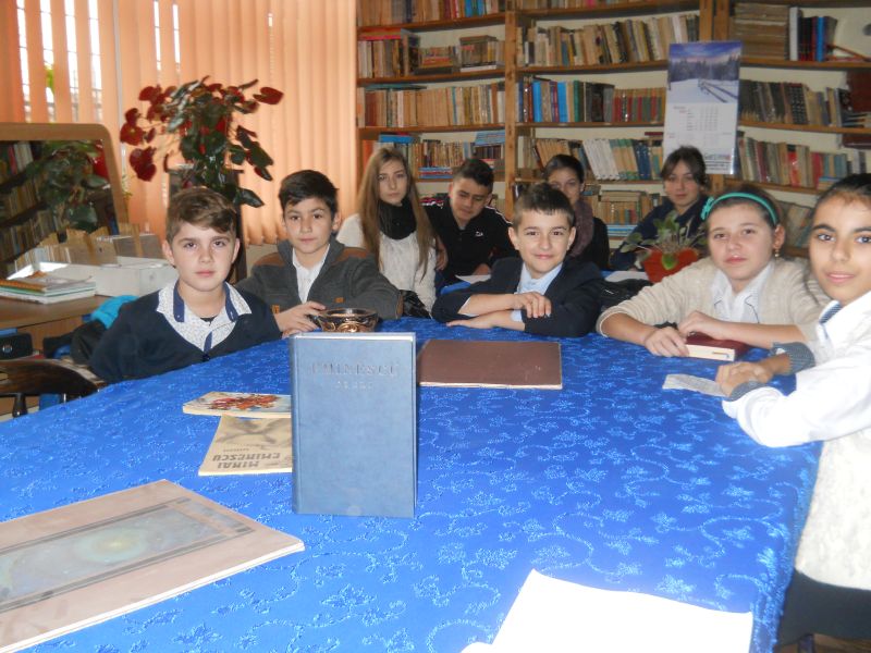 Elevii de la “Ecaterina” nu au uitat de Ziua Eminescu