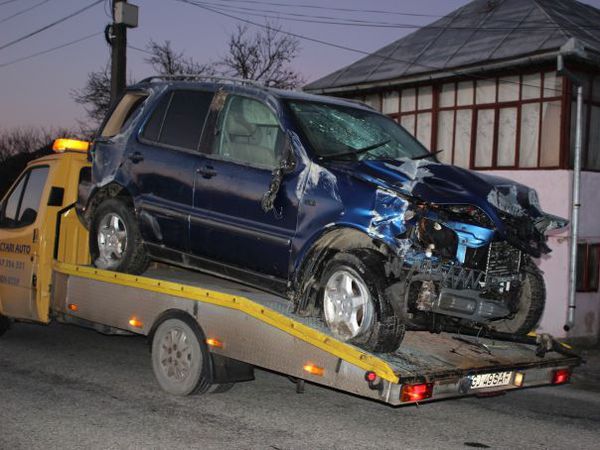 Tânăr reținut după ce a provocat un accident
