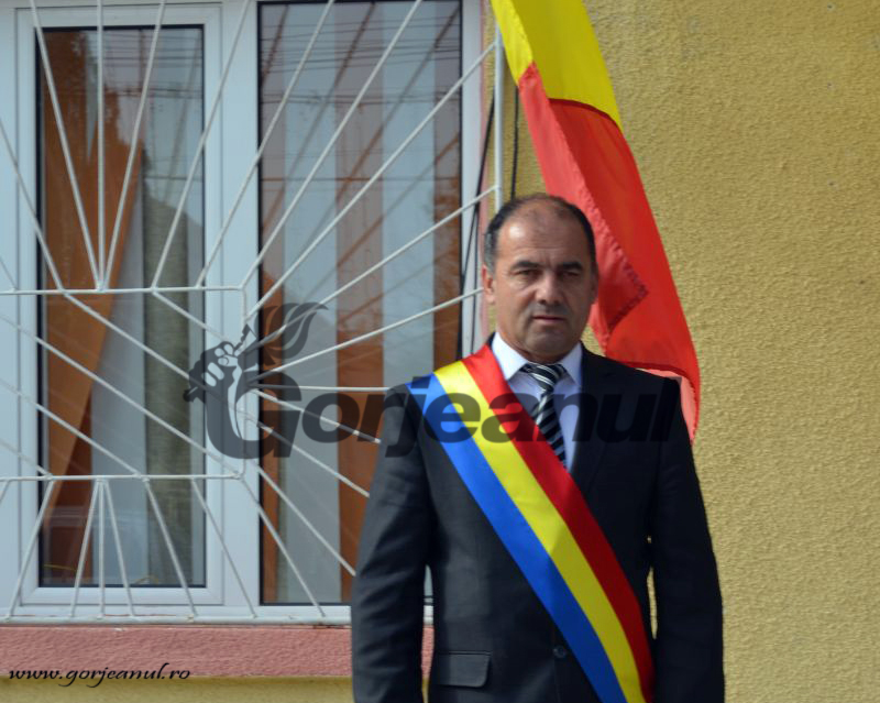 La un nou record! Primarul de Turburea, cercetat în șapte dosare penale