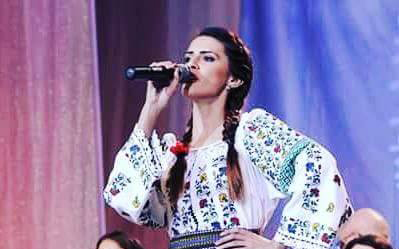 Bianca Sîrbu, viitoarea polițistă cântăreață a Gorjului