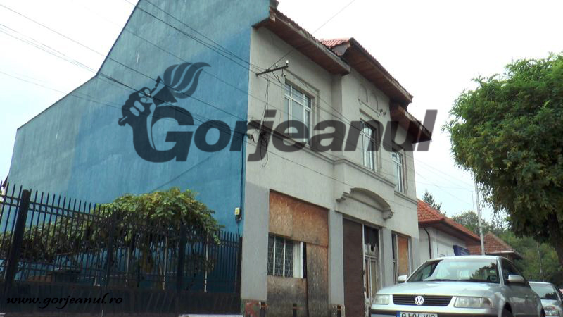 Primele angajări la CNIPT “Constantin Brâncuşi”