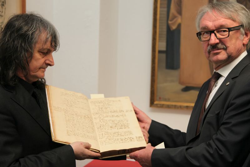 Educaţia…şi Lecţia de viaţă – Scriitorul Constantin Barbu, brâncuşiolog, coautor al Cărţii «BRÂNCUŞI. Marea Operă», apărută la Paris: «Anul BRÂNCUŞI» este sărbătoarea Oraşului Târgu-Jiu şi a României