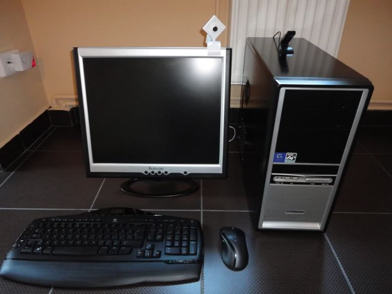 Calculatorul și serverul de la Școala nr.2 din Roșia de Amaradia, dispărut de un an și jumătate