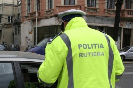 În arest pentru conducere fără permis