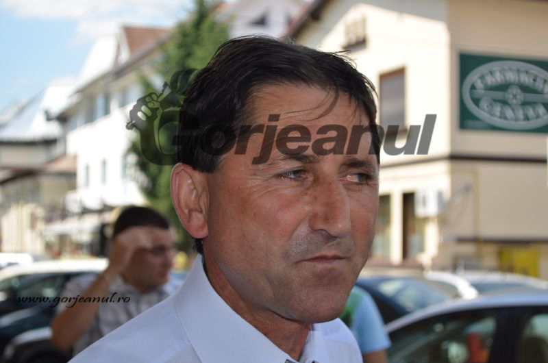 Gura târgului – PSD își ia mâna de pe primarul Pîrvulescu, partidul face sondaj pentru alt candidat