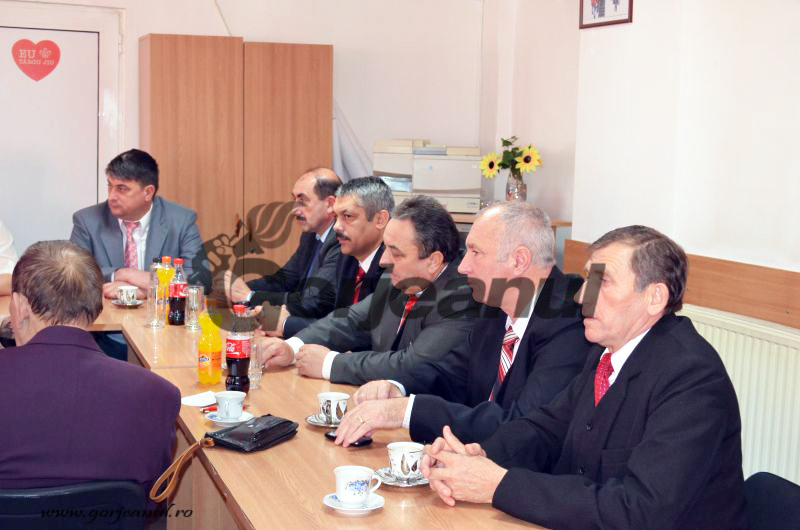 Treisprezece edili social-democrați, la linia de start pentru primărie