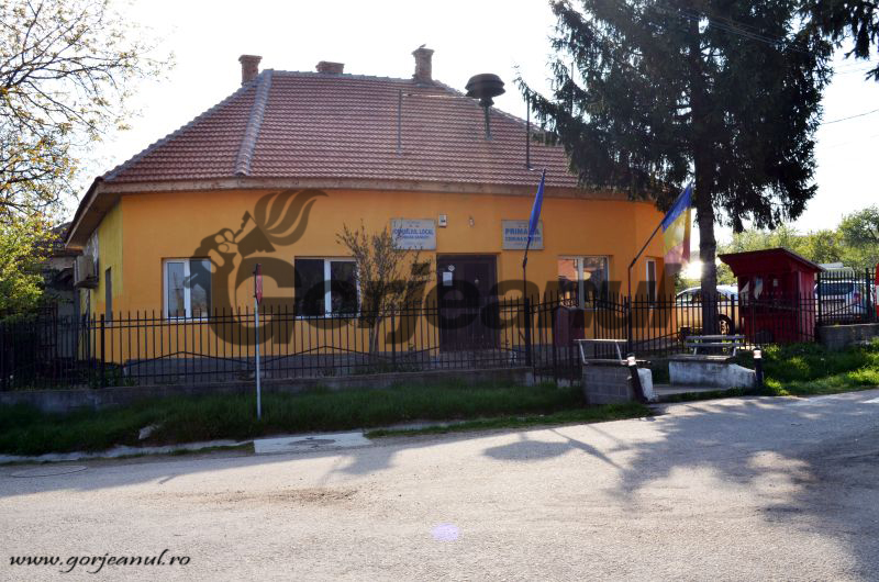 Angajat al Primăriei Dănești, reținut pentru 24 de ore