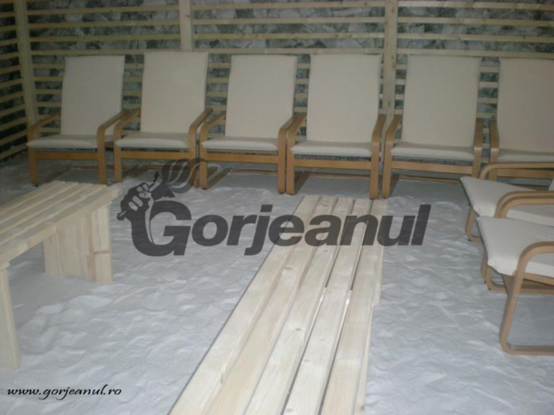 Spitalul Novaci își face salină