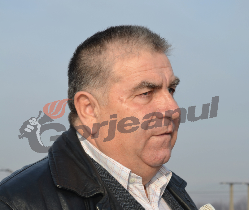 Gura târgului -Primarul Geogia, acuzat că protejează o firmă pentru că-i oferă gratis cablu și telefon