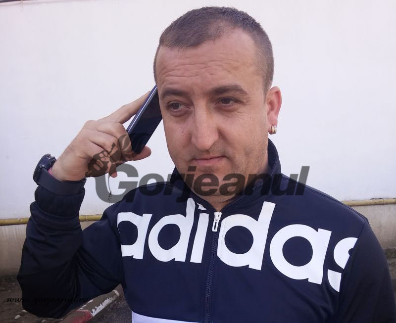 Păcălit cu banii pentru tractor