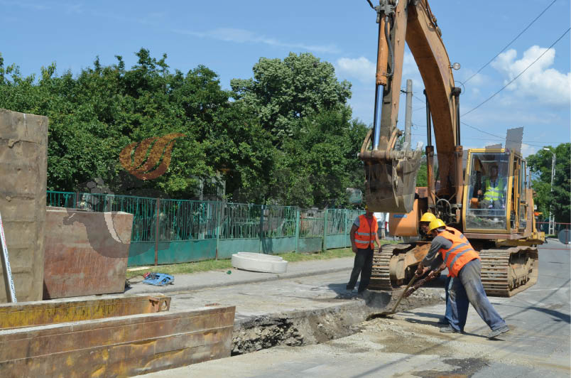 Conductă de gaze, fisurată de un buldoexcavatorist