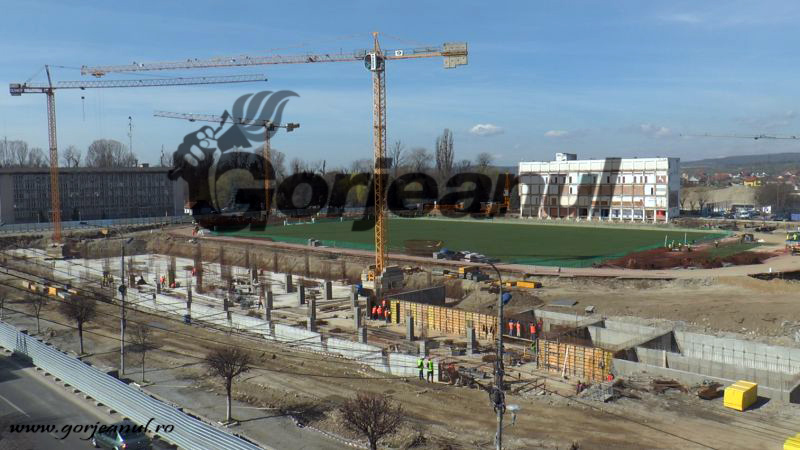 Se lucrează intens la Stadionul Municipal