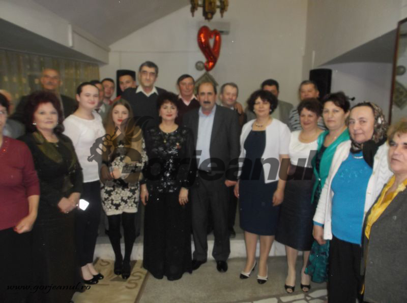 Sărbătorirea Zilei pensionarelor din Tismana / Preşedinta Rodica Neamţu aduce mulţumiri primarului ing. Marian Slivilescu şi participanţilor