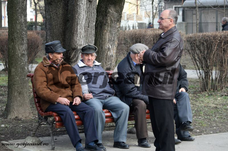 Popriri pe veniturile a mii de pensionari gorjeni