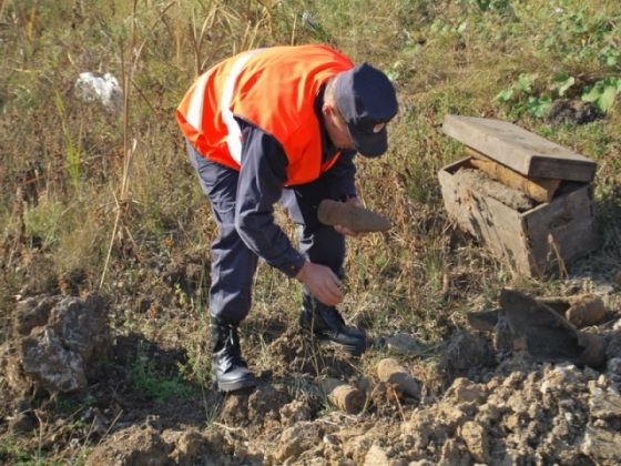 Proiectil din Primul Război Mondial, descoperit într-o gospodărie din Schela