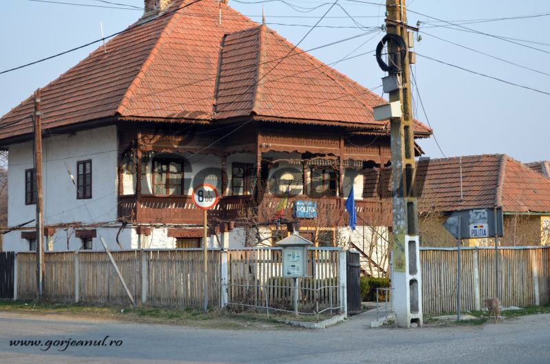 O pensiune europeană de la Rugi face murdărie românească