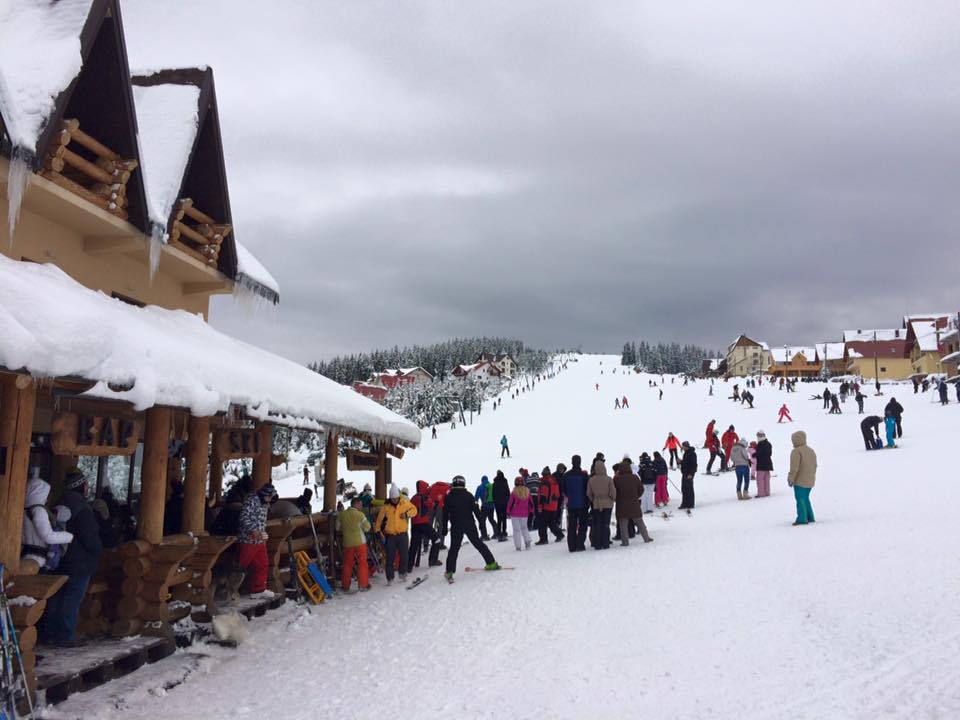 Schi de primăvară în staţiunea Rânca