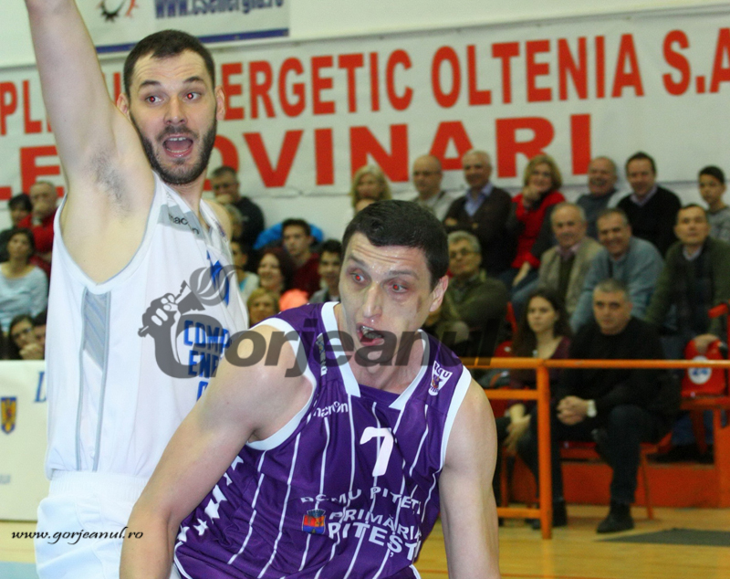 Totul pentru victorie!