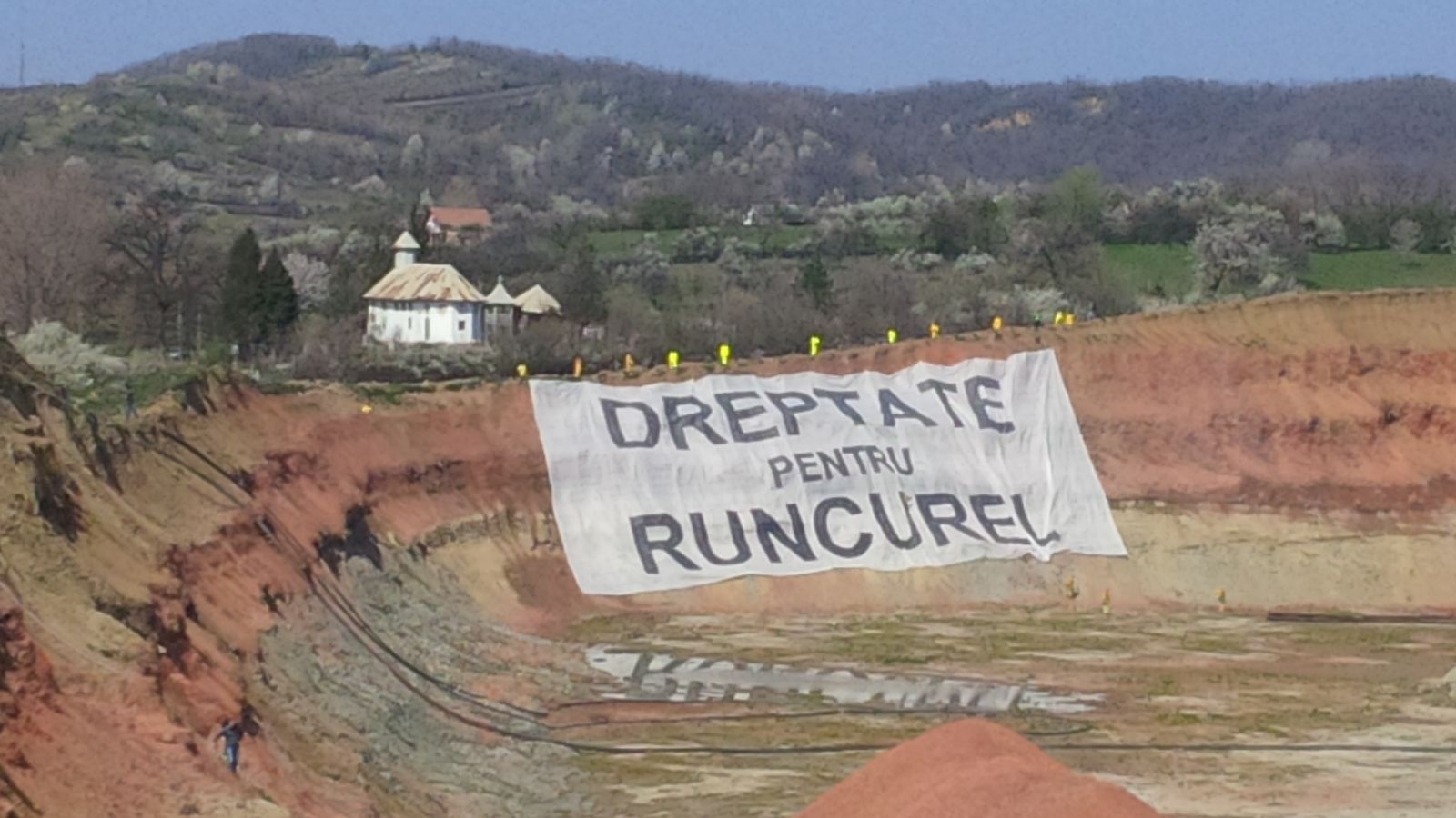 FOTO: Protest pe marginea Carierei Jilț Nord