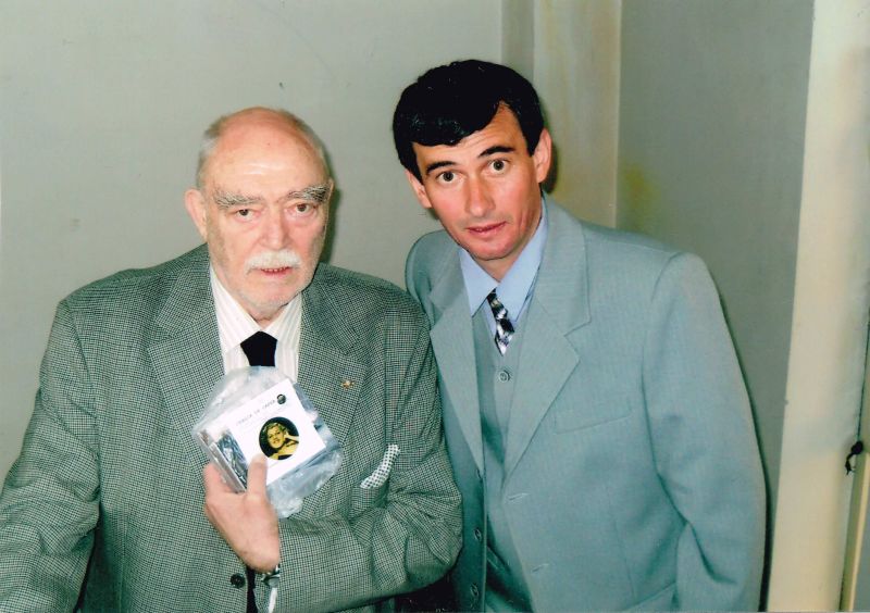 „Oricine are în suflet un mic diamant de poezie”