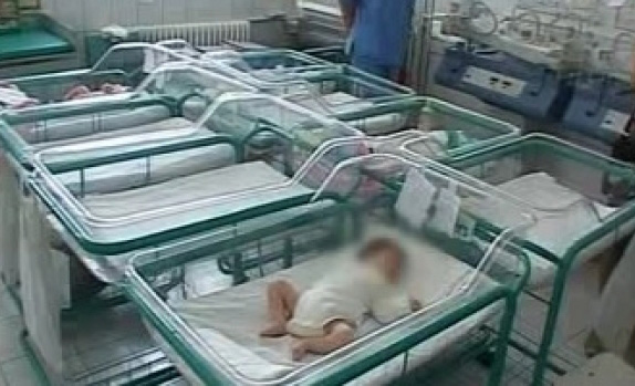 Născuți „din întâmplare” și lăsați în spital de propriile mame