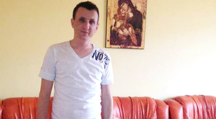 Daune morale pentru ”îngerașul” lăcătușului acuzat de proxenetism