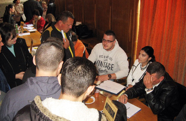 12 deţinuţi, la Bursa locurilor de muncă