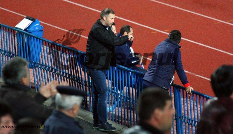 Edi Iordănescu și-a chemat elevii în parcare / Îl paște o nouă suspendare?