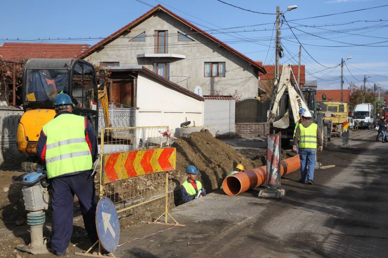 Un program început acum aproape 15 ani / Noi cartiere din Târgu Jiu vor beneficia pentru prima dată de rețea de canalizare
