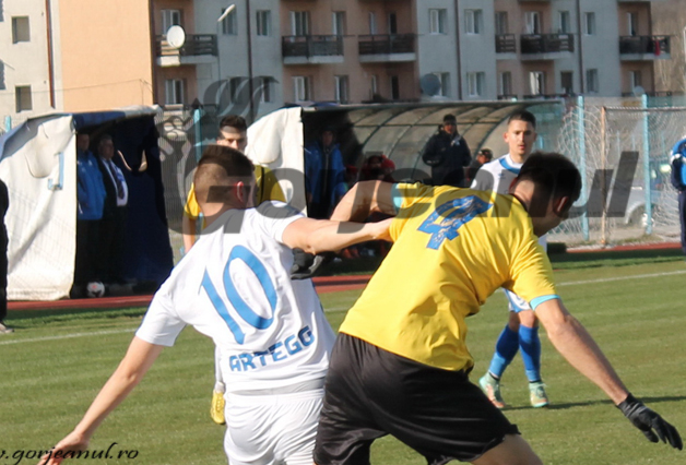 Eșecuri pe linie pentru echipele gorjene