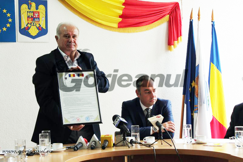 Şefii CJ Gorj au semnat înfrăţirea cu Raionul Sîngerei din Republica Moldova