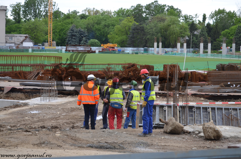 Muncitor căzut de la înălţime pe şantierul de la stadion