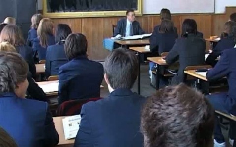 Au fost anunțate moțiunile pentru etapa regională a concursului ”Tinerii Dezbat”