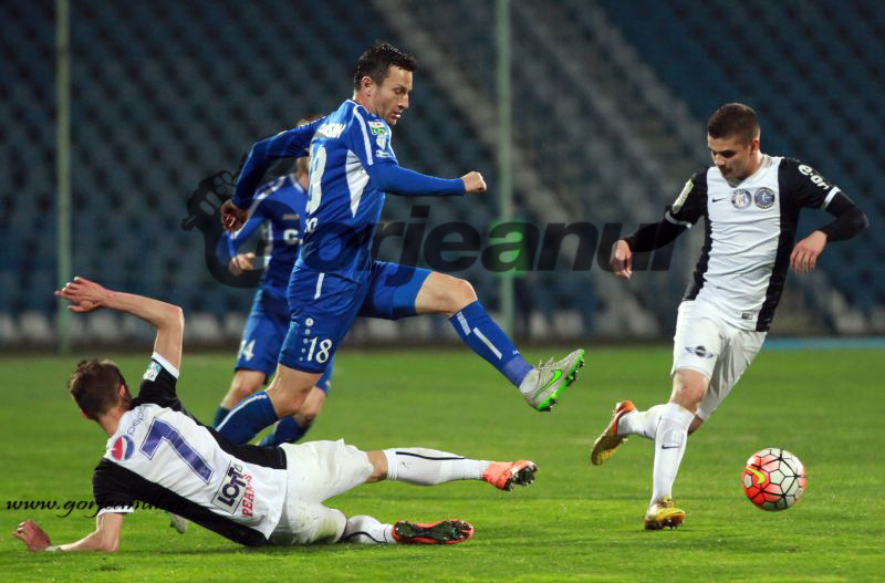 Începe asaltul pentru locul 2