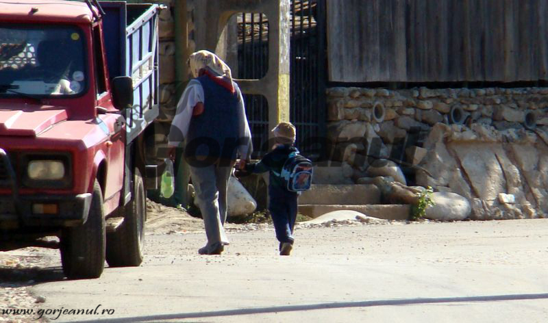 Tichete de grădiniţă pentru 104 preşcolari din Târgu-Jiu